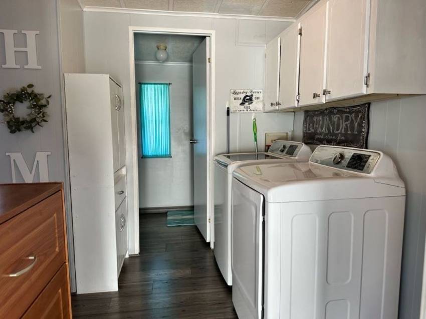 537 Chickasaw Loop a Winter Haven, FL Mobile or Manufactured Home for Sale